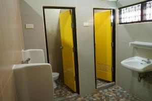 Twin Room with Shared Bathroom room in Yes Kaosan