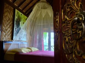 Phòng Deluxe Giường Đôi Với Ban Công và Tầm Nhìn Ra Biển (Deluxe Double Room with Balcony and Sea View)