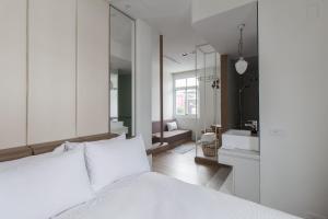 Phòng Đôi Loại Sang (Deluxe Double Room)
