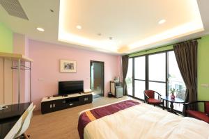 Phòng Deluxe Giường Đôi Có Ban Công (Deluxe Double Room with Balcony)