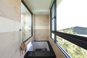 Phòng 4 Người Có Bồn Tắm (Quadruple Room with Bath)
