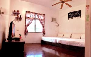 Phòng 4 Người Có Bồn Tắm (Quadruple Room with Bath)
