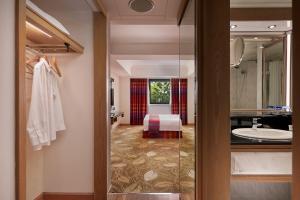 Phòng Loại Sang Giường Đôi (Deluxe Double Room)