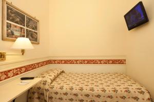 Single Room room in B&B Hotel Roma Italia Viminale