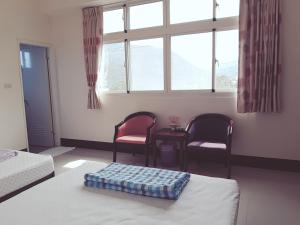 Phòng Bốn Người Có Phòng Tắm Riêng (Quadruple Room with Private Bathroom)