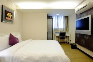 Phòng Đôi Loại Sang (Deluxe Double Room)