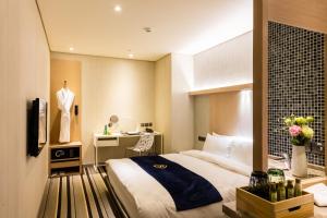 Phòng Vogue Giường Đôi Không Có Cửa Sổ (Vogue Double Room without Window)