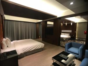 Suite Gia Đình Deluxe (Deluxe Family Suite)
