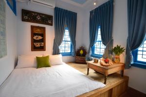 Nhà 3 Phòng Ngủ (Three-Bedroom House)