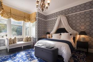 Premium King Room room in Hulbert House Luxury Boutique Lodge Queenstown