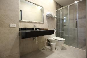 Phòng Giường Đôi Có Ban Công (Double Room with Balcony)