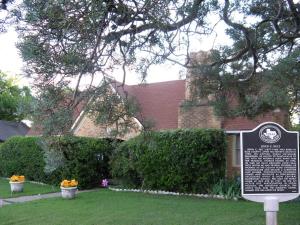 Alla's Historical Bed and Breakfast, Spa and Cabana in Dallas