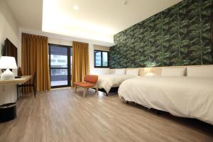Phòng 4 Người có Sân hiên (Quadruple Room with Terrace)