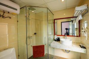 Phòng Tiêu chuẩn 2 Giường Không cửa sổ (Standard Twin Bed Without Window)