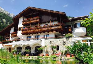 Sunneschlossli Tannheimer Tal Nesselwangle Haller Austria J2ski