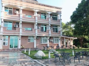 Phòng Giường Đôi Có Ban Công (Double Room with Balcony)