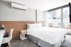 Phòng Business Deluxe Đôi (Business Deluxe Double Room)