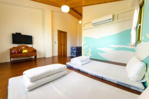 Phòng 2 Giường Đơn Có Phòng Tắm (Twin Room with Bathroom)