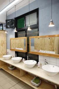 Female Only Twin Room with Bunk Beds