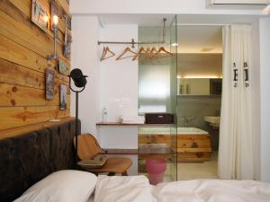 Phòng Giường Đôi Nhỏ (Small Double Room)
