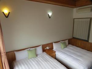 Phòng 4 Người (Quadruple Room)