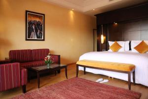 Deluxe Double Room with Pool View room in Kenzi Menara Palace & Resort All Inclusive