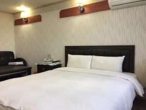Phòng Tiêu Chuẩn Giường Đôi (Standard Double Room)