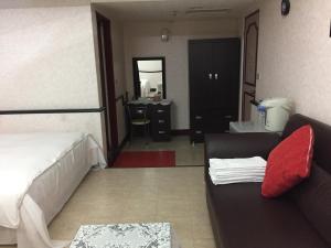 Phòng 4 Người (Quadruple Room)