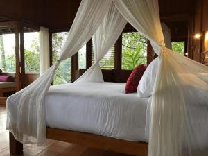 Villa Kelapa - Deluxe Bungalow with Rice Field View