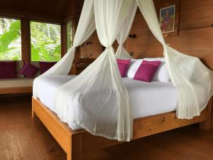 Villa Manggis - Deluxe Bungalow with Rice Field View