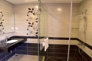 Phòng Hạng Tiết kiệm Cho 4 Người (Economy Quadruple Room)