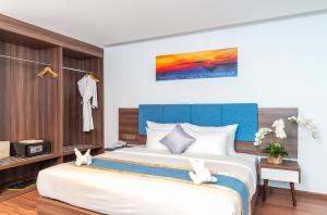 Suite Grand hướng biển có giường King (King Grand Ocean Suite)