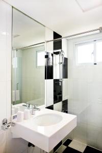 Phòng Tiêu Chuẩn 2 Giường Đơn (Standard Twin Room)