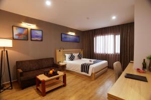 Phòng giường đôi có cửa sổ (Double Room with Window)