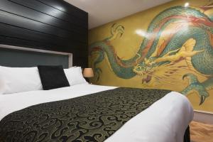 Superior Double Room room in Le Monde Hotel