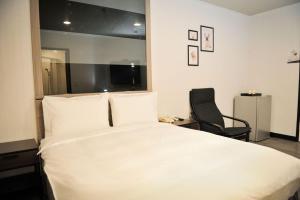 Phòng Tiêu Chuẩn Giường Đôi (Standard Double Room)
