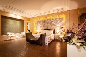 Phòng Có Giường Cỡ Queen Và Bồn Tắm Spa (Queen Room with Spa Bath)