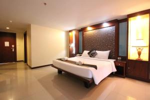 Superior Double or Twin Room with Breakfast room in Convenient Grand Hotel