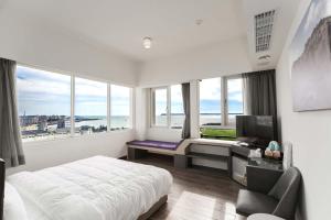 Phòng Giường Đôi Nhìn Ra Biển (Double Room with Sea View)