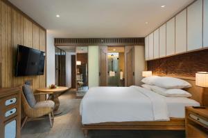 Phòng Cao cấp có giường King (1 King Bed Premium)
