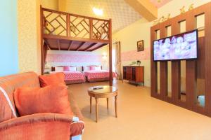 Suite Áp Mái (Loft Suite)