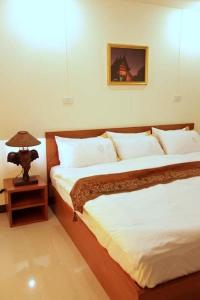 Luxury Triple Room room in Rafael Hotel and Mansion Bangkok