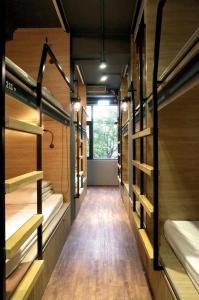 Phòng Giường Đôi Kiểu Khoang Ngủ - Phòng Ngủ Tập Thể Cho Cả Nam Và Nữ (Capsule Double Room - Mixed Dormitory Room)