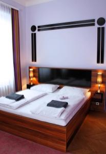 Double Room with Park View room in Boutique Hotel Donauwalzer