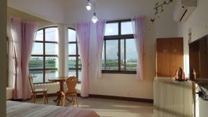 Phòng Có Giường Cỡ King Nhìn Ra Vườn (King Room with Garden View)