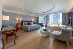Luxury Suite room in CVK Taksim Hotel Istanbul
