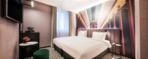 Twin Room room in Hotel Hubert Grand Place