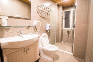 Phòng Giường Đôi/2 Giường Đơn Nhìn Ra Núi (Double or Twin Room with Mountain View)