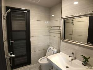 Phòng Giường Đôi Có Phòng Tắm Riêng (Double Room with Private Bathroom)