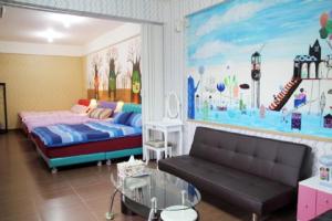 Phòng Gia Đình Hướng Núi (Mountain View Family Room)